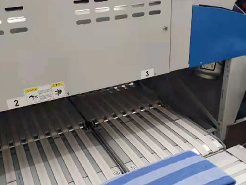 沙湾巾类折叠机-01