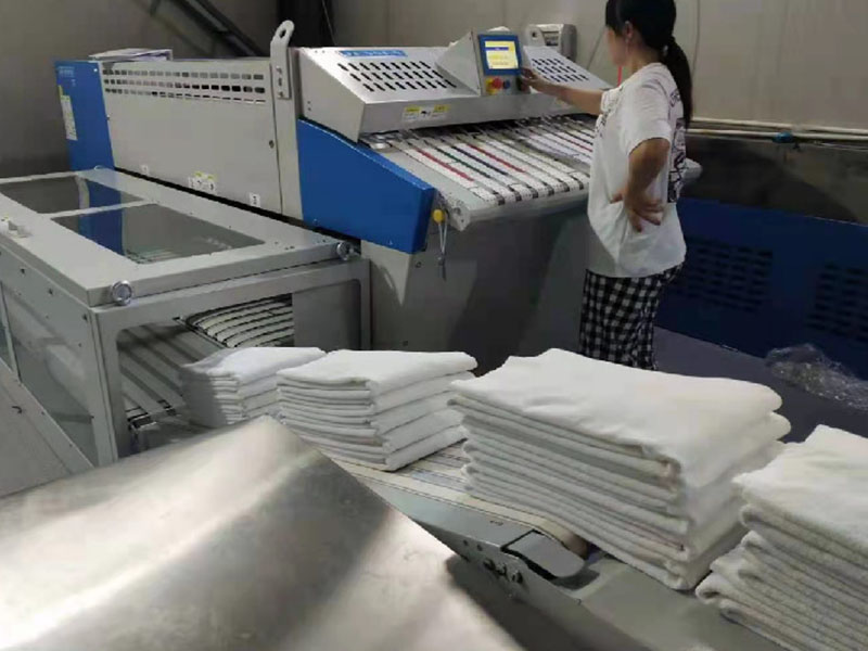 沙湾巾类折叠机-02